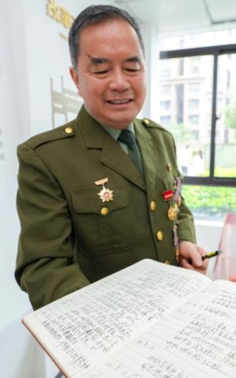 “英雄路”走来一群讲故事的人