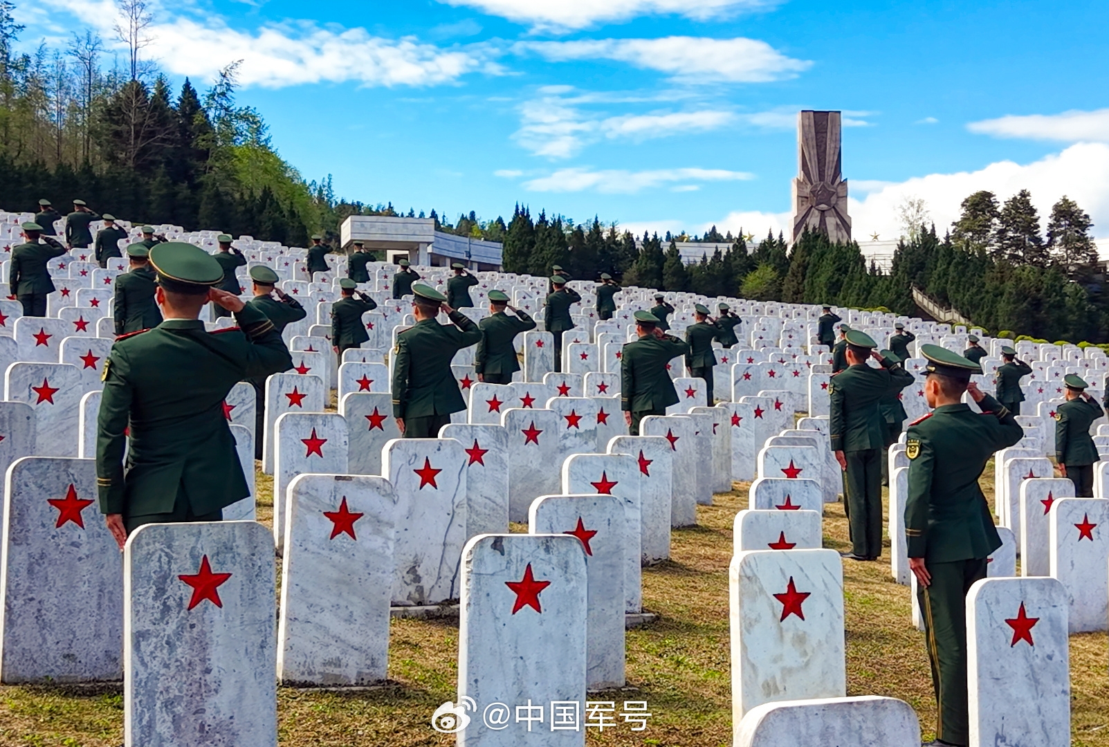 清明节各部队官兵缅怀先烈