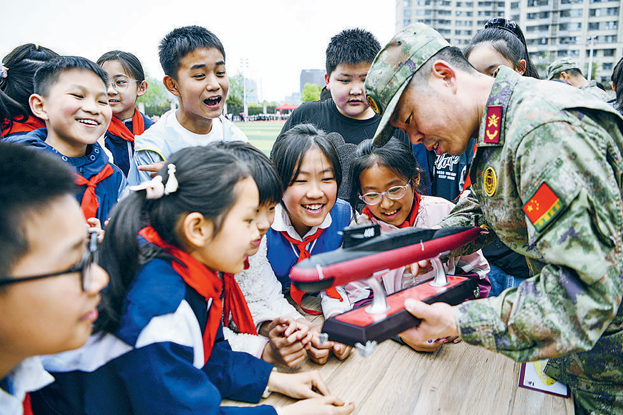 合肥市庐阳区开展国防教育进校园活动
