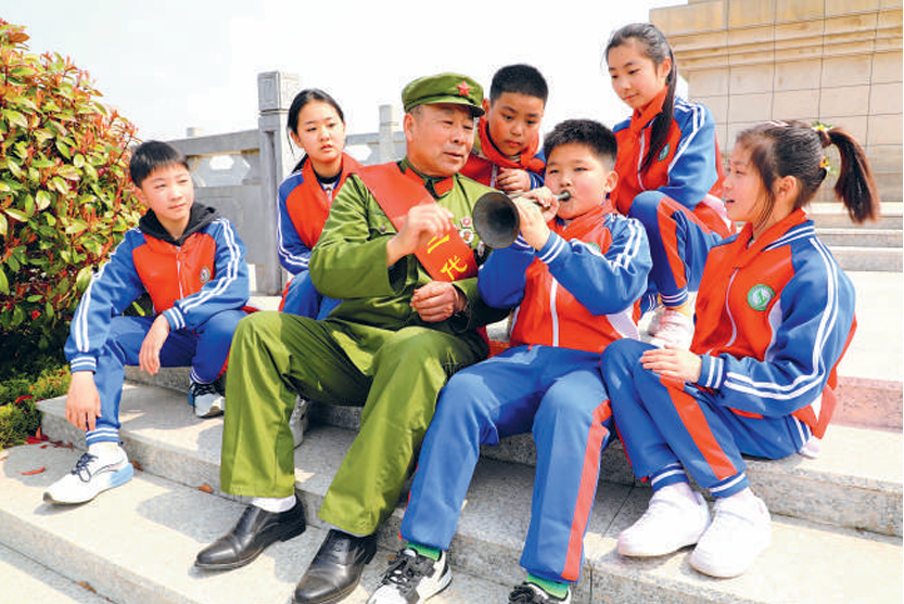 萧县：老兵进校园 红色润童心